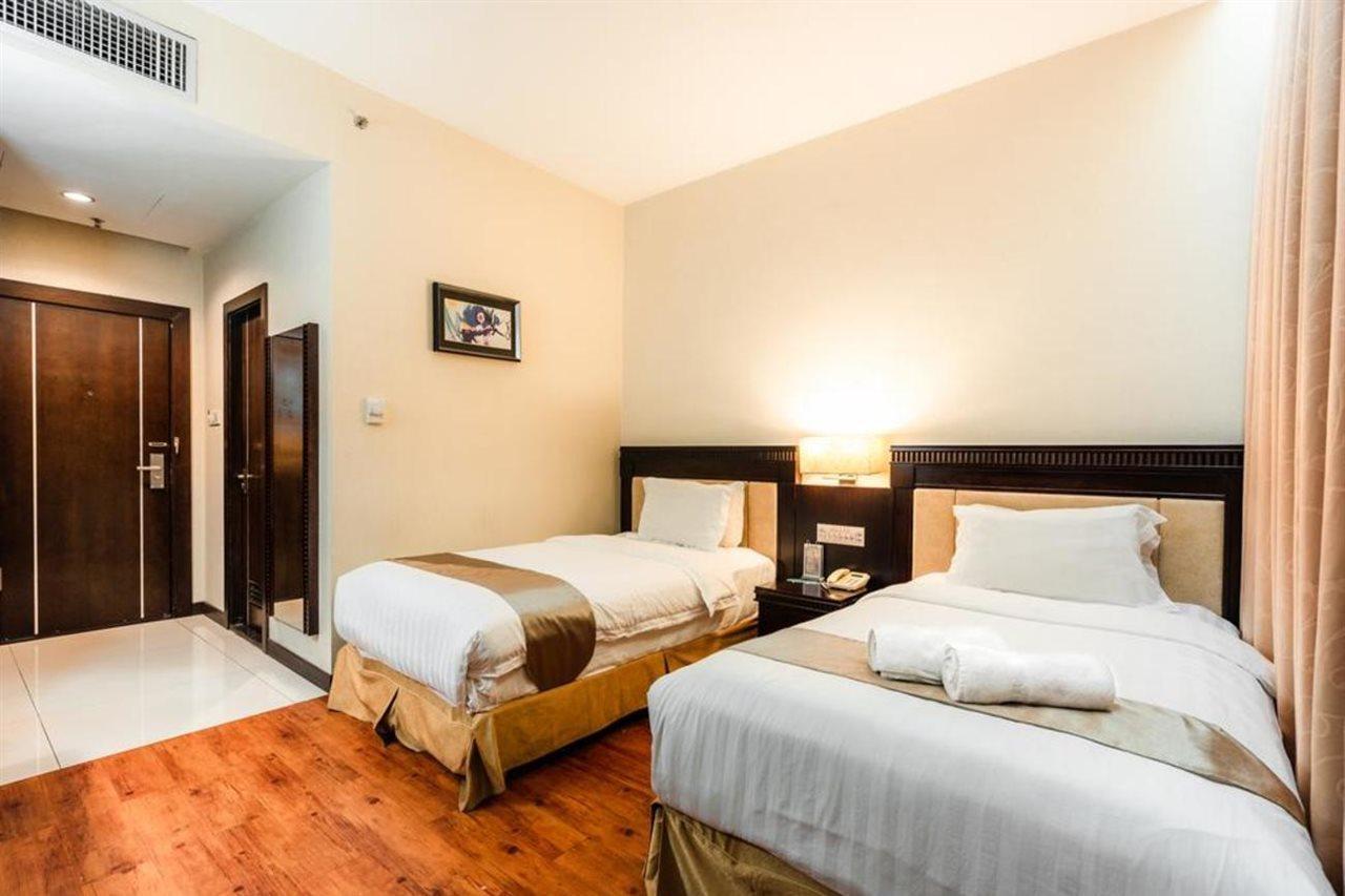 Hotel S Damansara Петалинг Джая Екстериор снимка