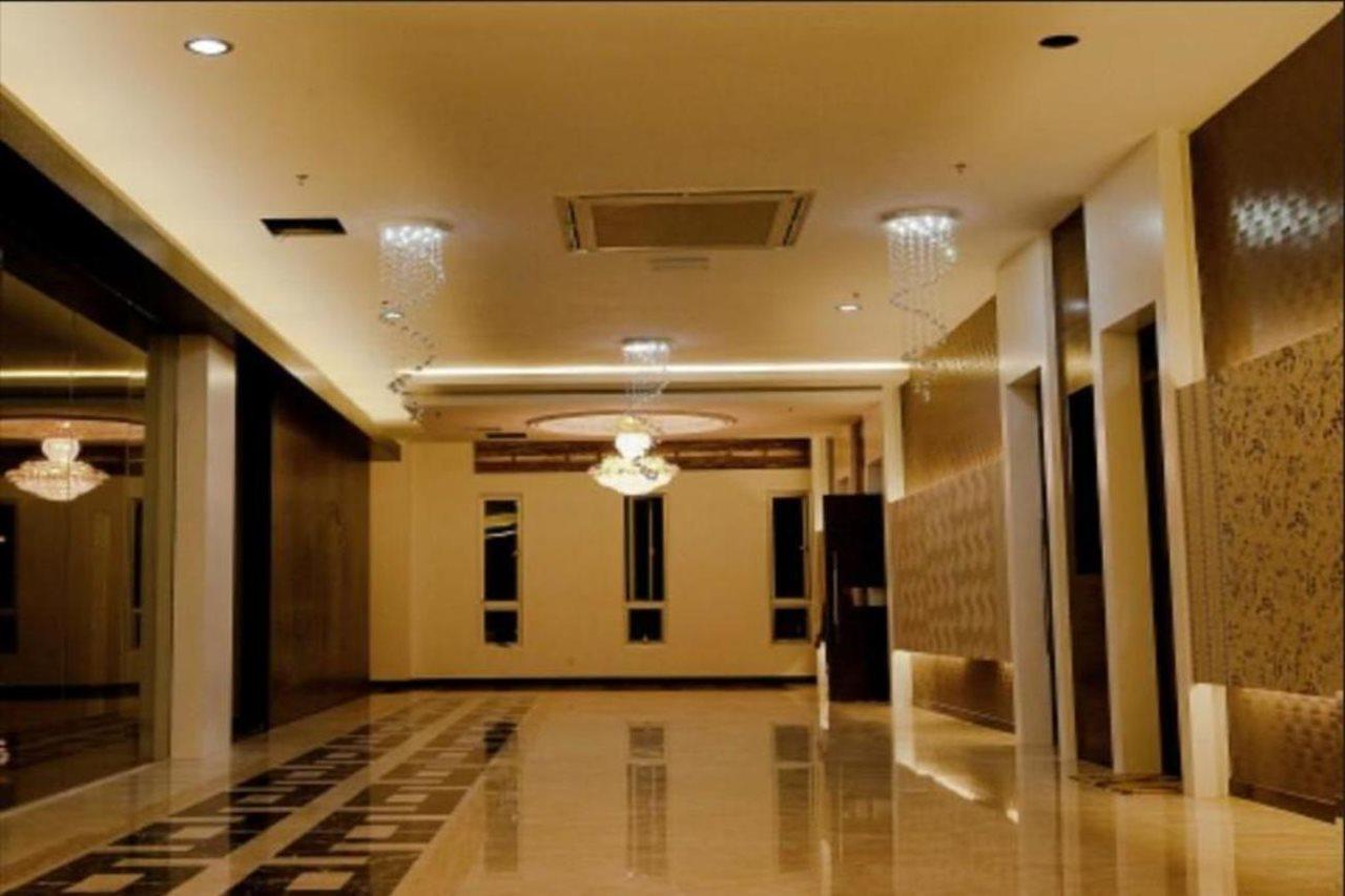 Hotel S Damansara Петалинг Джая Екстериор снимка