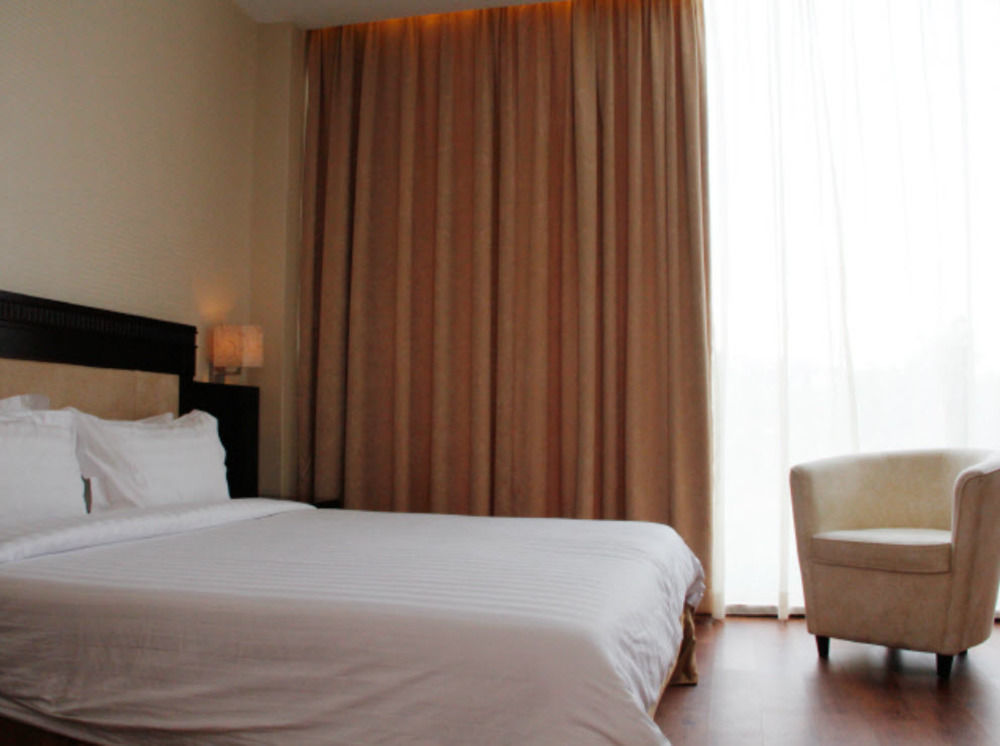 Hotel S Damansara Петалинг Джая Екстериор снимка